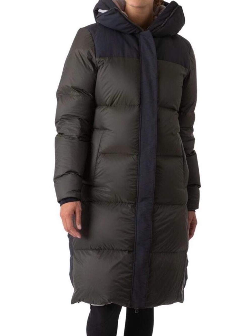 cotopaxi Solaza Down Parka Olive Green and black size Women’s XL
